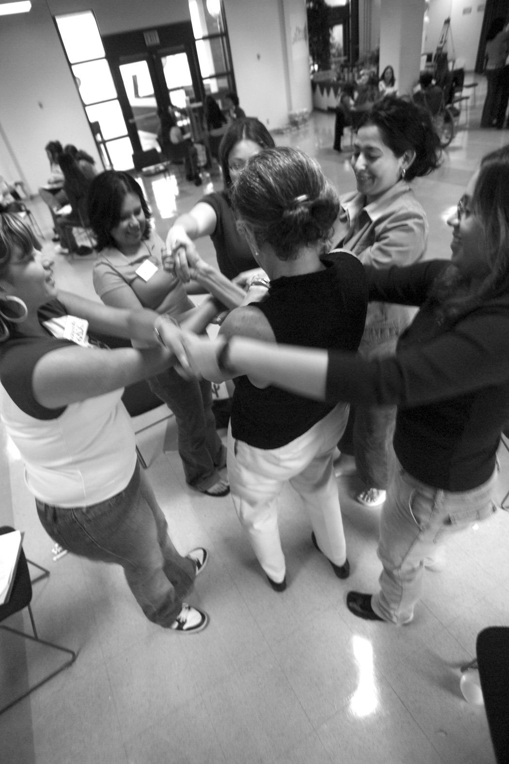 Students participating in Latinas Juntas (Latin Women Together) program, 2004
